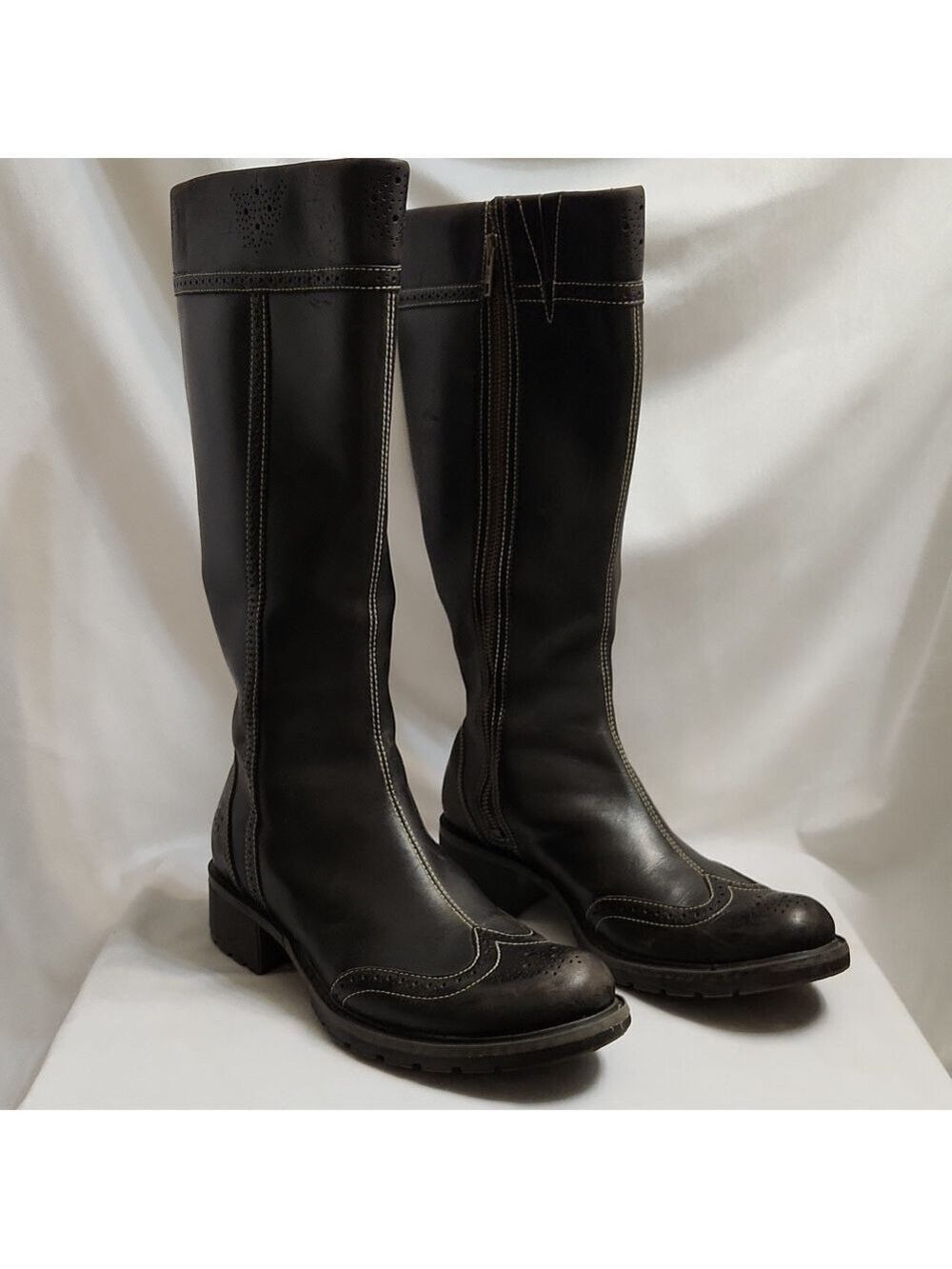 Timberland Tall Wingtip Brown Leather Heeled Boots (W Size 7.5)